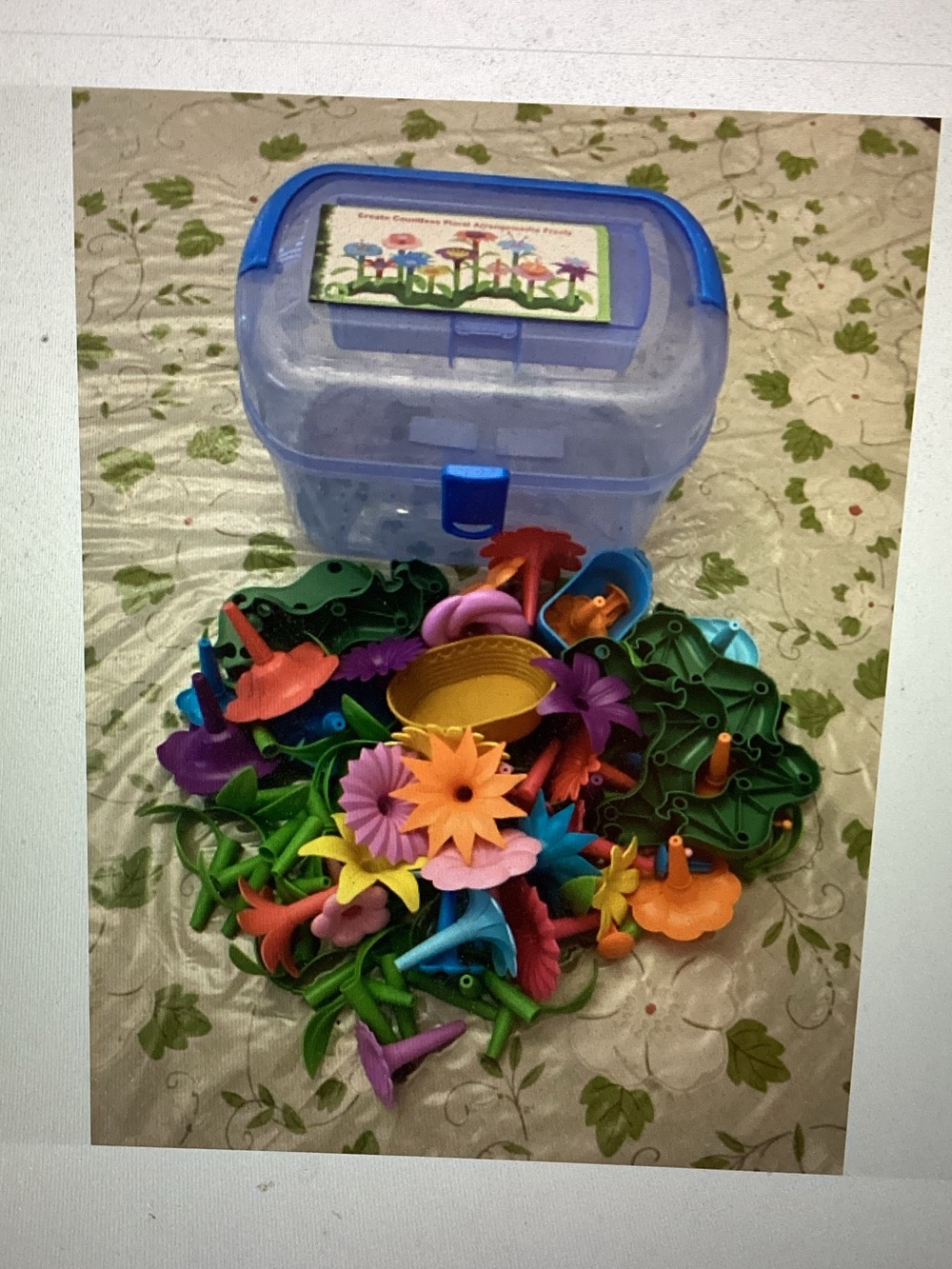 Colorful 120 pcs.  Flower Building Toy Set with Storage Case
